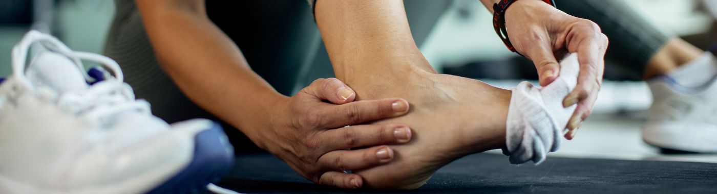 Sinus Tarsi Syndrome - Causes, Symptoms, Diagnosis, Treatment, and Prevention