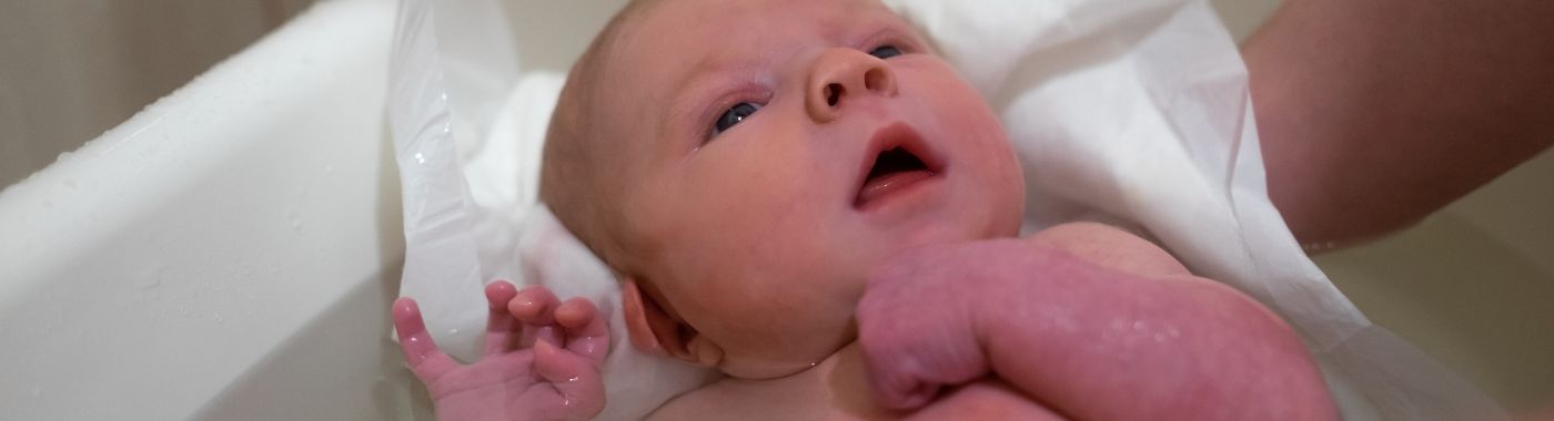 Water Birth : What It Is, Benefits, Precautions and Risks