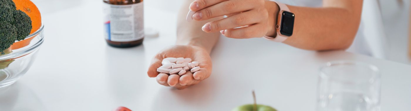 Orlistat: Uses, Dosage, Side Effects and More