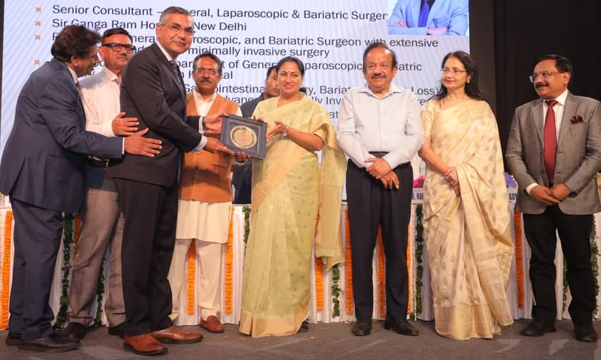 apollo-surgeon-dr.-pawanindra-lal-honoured-with-chikitsa-vibhushan-samman-by-ima1.jpg