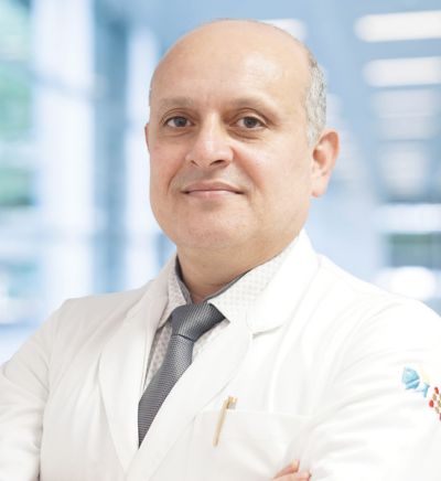 Dr Asheesh Sharma, Robotic General Surgeon at Apollo Hospitals Lucknow