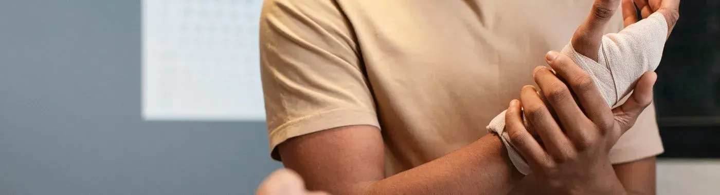 Colles Fracture - Causes, Symptoms, Diagnosis, Treatment, and Prevention